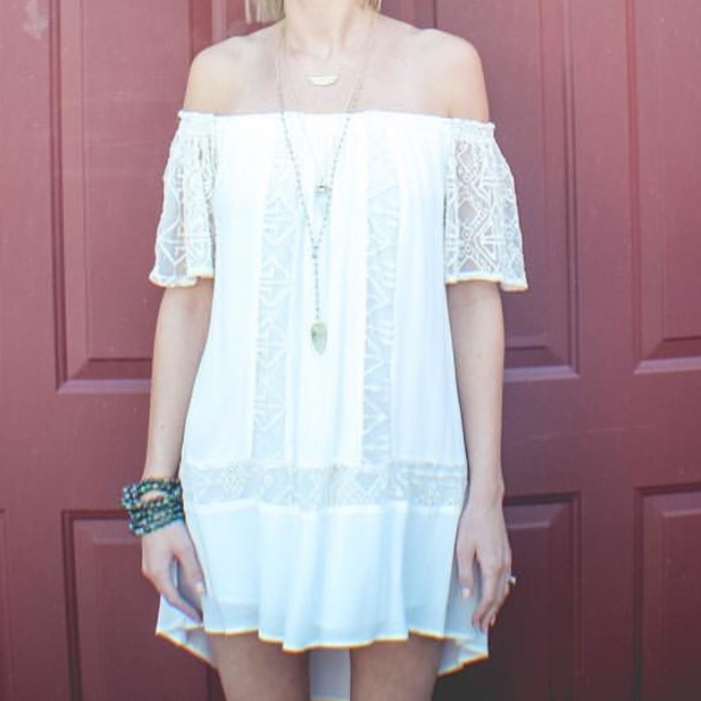 Sloane Rogue white tunic - Size Small